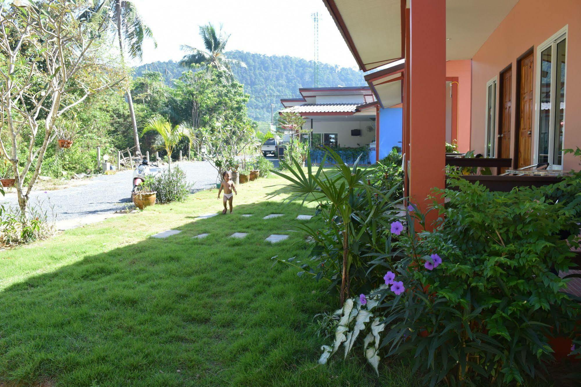 Hostel Baan Longhaad Ko Lanta Exterior foto